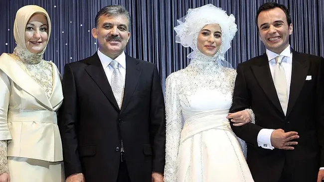 Abdullah Gül'ün kızı boşanıyor: Damat villayı vermek istemiyor!