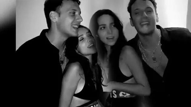 Evli şarkıcının arkadaşı ile seksi dansı ortalığı karıştırdı...