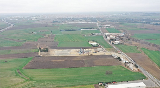5'li Çete'nin izne ihtiyacı yok: Tarım arazisine asfalt tesisi