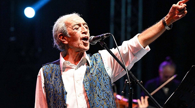 Usta sanatçı Edip Akbayram yaşamını yitirdi