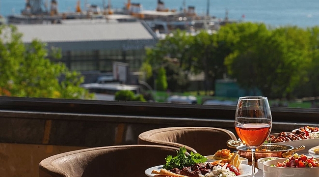BVS Bosphorus Hotel, Çatma Mescit Hamamı ve Pera Roof Restaurant ile Fark Yaratıyor 